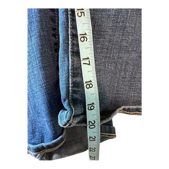 Levi’s Crop Jeans - Picture 6 of 6